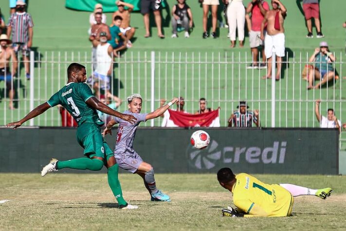 Boavista - Sobe: soube marcar o Fluminense e controlar o jogo em muitos momentos. / Desce: faltou capricho e coragem para vencer o jogo quando o Tricolor passou a dar bastante espaço nos minutos finais.