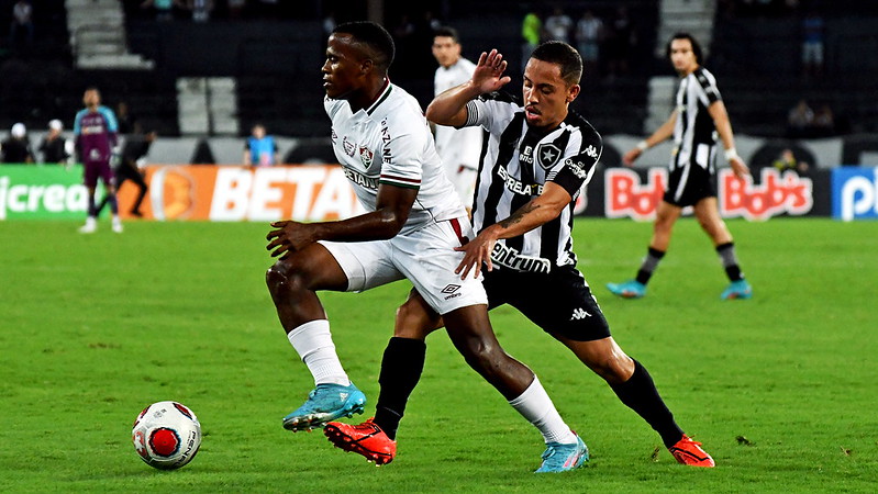 O Fluminense venceu o Botafogo na primeira partida da semifinal do Carioca e tem a vantagem para a decisão no próximo domingo. Veja a seguir as notas do LANCE! (por Luiza Sá)