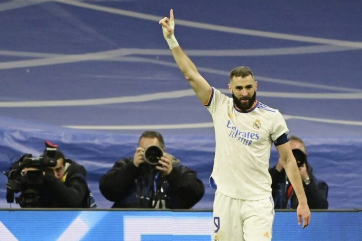 Karim Benzema (atacante): 648 jogos pelo Real Madrid