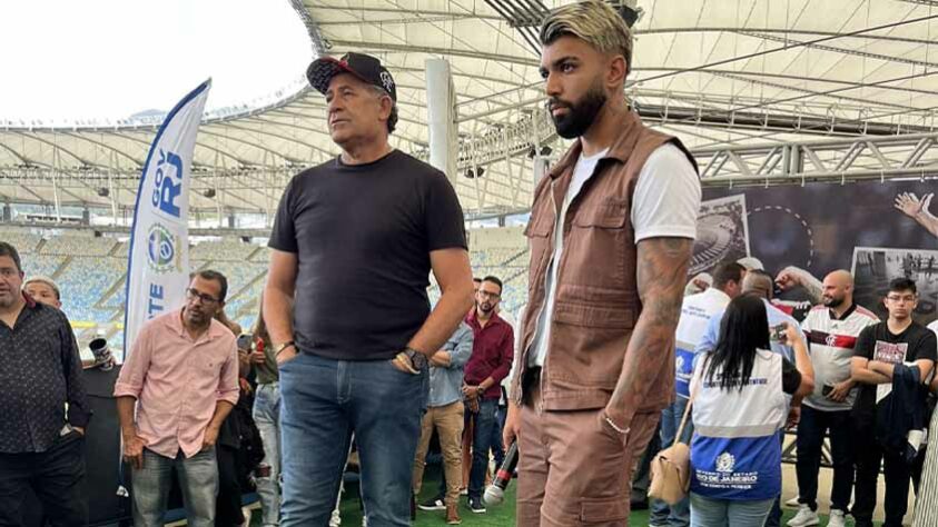 GALERIA: Nunes e Gabigol são eternizados na Calçada da Fama do Maracanã