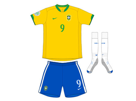 2006 - No ano em questão, o uniforme passou a ser mais próximo dos utilizados nos dias atuais. O maior destaque da camisa de 2006 é a gola, que ficou mais estilizada.