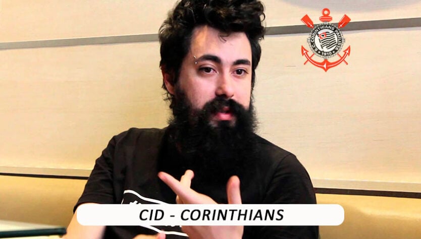 Conhecido também como "Não Salvo", Cid é torcedor do Corinthians.