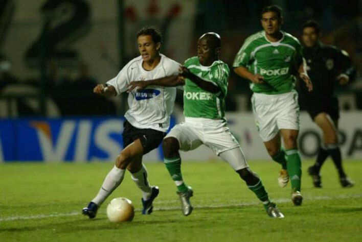 Deportivo Cali-COL 0 x 1 Corinthians - jogo da fase de grupos da Libertadores de 2006 - O Deportivo Cali está no grupo do Corinthians na Libertadores de 2022. Em 2006, as equipes inauguraram os confrontos no Grupo 4, e a partida terminou com vitória do Timão. A equipe brasileira caiu para o River Plate nas oitavas.