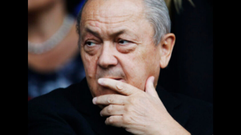 David Sullivan é um galês que, em janeiro de 2010, adquiriu o West Ham. Hoje, ele é acionista majoritário do clube.