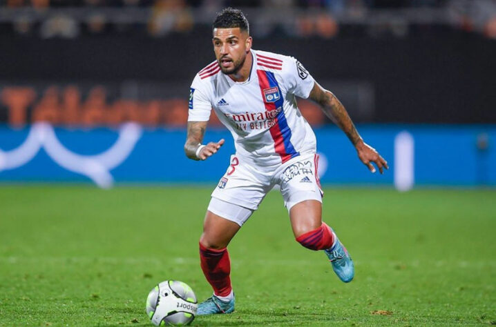 DESTAQUE POSITIVO: Emerson Palmieri (Lyon - França) - A exemplo do companheiro de time Lucas Paquetá, o lateral Emerson, brasileiro naturalizado italiano, também deu uma assistência na vitória do Lyon.