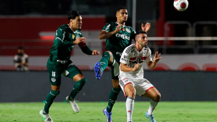 "Vejo o São Paulo 70% perto do título, e o Palmeiras tendo que fazer muito para virar a decisão no jogo de volta. Ainda que seja a equipe referência no futebol brasileiro atualmente e jogue em casa, o Verdão teve o seu jogo de construção ofensiva prejudicado na partida de ida quando o meio-campo são paulino controlou a zona central palmeirense e obrigou o Palestra jogar pelas extremidades, onde não possui jogadores com um grande repertório para esses tipos de movimentações. Uma possível volta do meia Danilo, no entanto, pode ser muito benéfica ao Palmeiras."