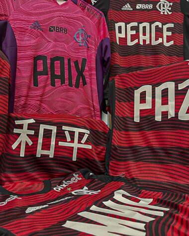 'Paz' em 15 idiomas: Flamengo divulga imagens do uniforme  que usará contra o Vasco