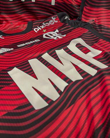 'Paz' em 15 idiomas: Flamengo divulga imagens do uniforme  que usará contra o Vasco