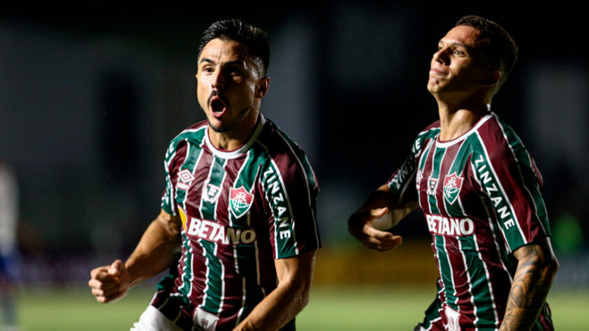  Nesta terça-feira, o Fluminense venceu o Millonarios por 2 a 0, em jogo válido pela volta da segunda rodada da Libertadores. Com gols de Willian e Jhon Arias, e o placar acumulado em 4 a 1, o Tricolor conquistou a classificação para a próxima fase do torneio. Confira as notas do time a seguir. (Por Ana Daróz; anapereira@lancenet.com.br)