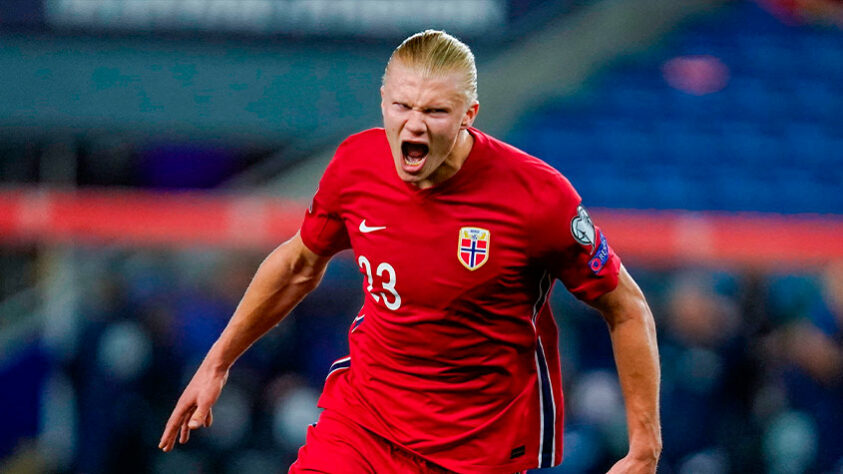 3° lugar - Erling Haaland (Manchester City) - Idade: 21 anos - Posição: Atacante - Valor: 152,6 milhões de euros (R$ 793,5 milhões)