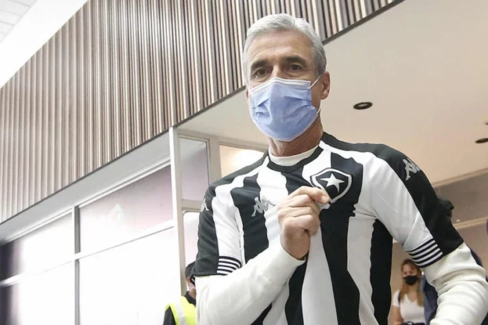 Botafogo: Luís Castro (português - 60 anos - no clube desde março de 2022 / contrato até 31/12/2023)