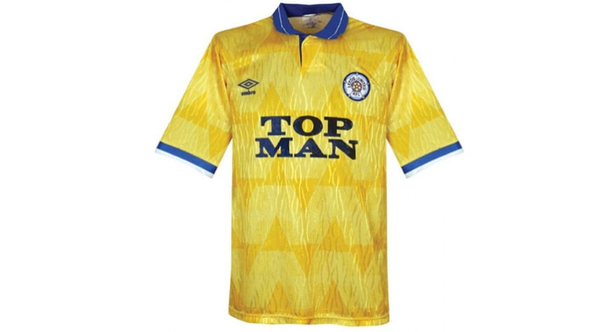 Leeds (1992) - Em 1992, ano do uniforme homenageado, a equipe conquistou o título da primeira divisão inglesa.