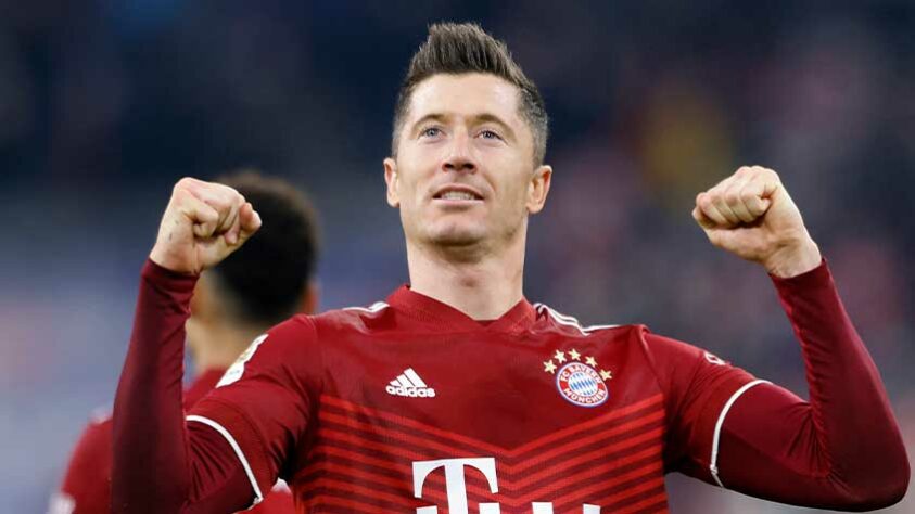 1º: Robert Lewandowski (Bayern de Munique) - 32 gols / 64 pontos