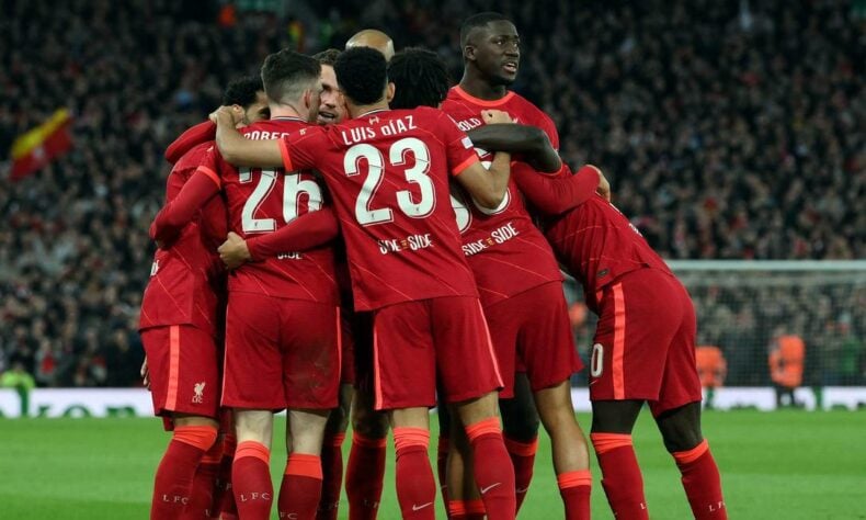 6º lugar: Liverpool (ING): 943 milhões de euros (R$ 5,26 bilhões) – 44 jogadores no elenco.