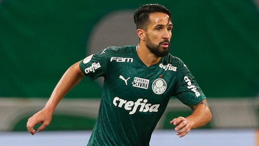 Luan (zagueiro) - 10 Dérbis pelo Palmeiras - 4 vitórias, 4 empates e 2 derrotas