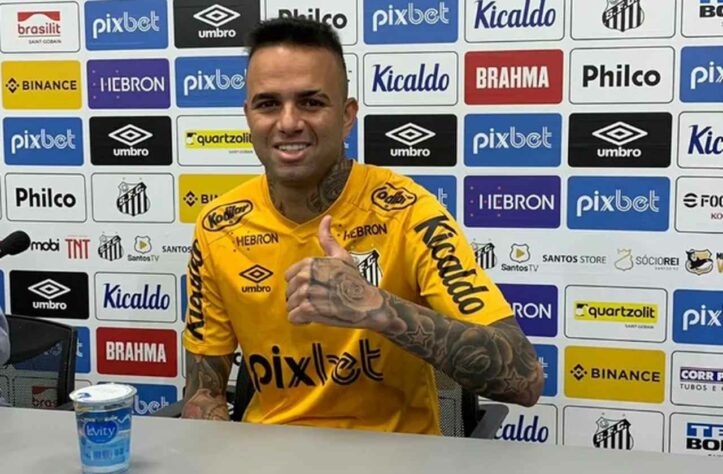 Corintiano declarado, Luan já teve fotos vazadas com a camisa do Timão quando era criança. Hoje atua pelo Santos.