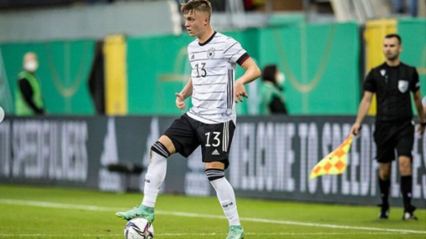 15º- Luca Netz (Alemanha), lateral de 18 anos do Borussia Mönchengladbach. 