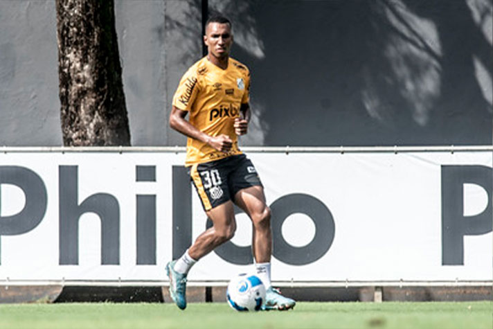 MELOU - O atacante Lucas Braga revelou que o Santos recusou duas propostas por ele. Em entrevista coletiva na manhã desta segunda, o jogador afirmou que um time do Japão e outro do Egito fizeram propostas por ele. O camisa 30 marcou o gol da vitória de virada do Peixe sobre o Mirassol por 2 a 1, na Vila Belmiro, na estreia do Paulistão.