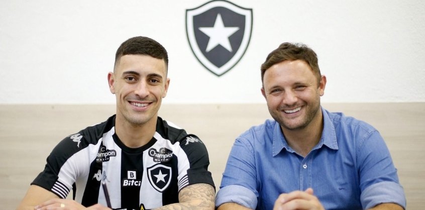 FECHADO - O primeiro reforço da 'Era John Textor' chegou ao Botafogo. O clube anunciou a chegada do zagueiro Philipe Sampaio nas redes sociais na tarde desta quarta-feira. O defensor de 27 anos estava no Guingamp, da França.