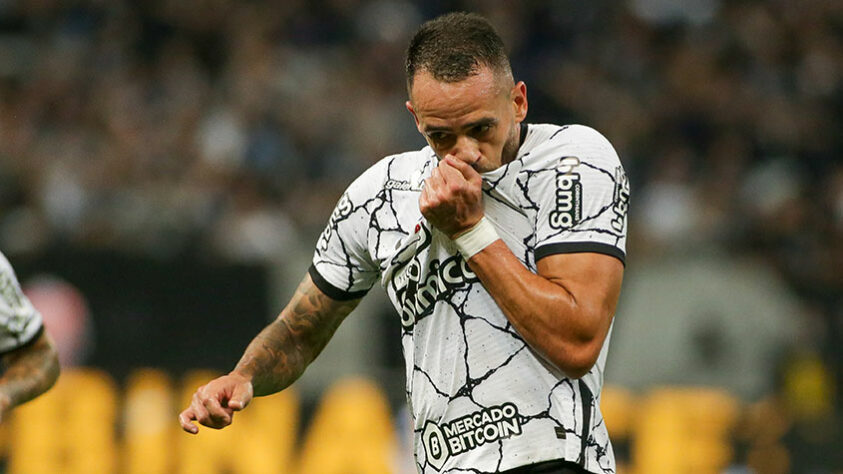 Renato Augusto (meia) - 12 Majestosos pelo Corinthians - quatro vitórias, três empates e cinco derrotas.
