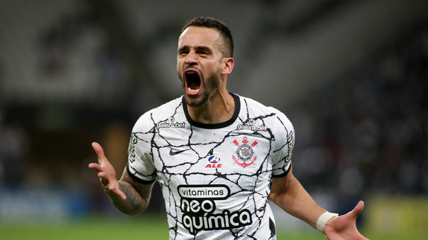 Quase uma semana depois, o Corinthians anunciou o retorno de Renato Augusto ao clube. A negociação se deu nos mesmos moldes de Giuliano, pois o clube alvinegro esperou Renato se desvincular do  Beijing Guouan, da China, para arcar apenas com os salários do atleta e a comissão do empresário. O camisa 8 tem vínculo com o Timão até dezembro de 2023.