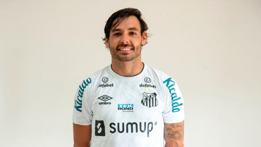 Santos: 9 reforços / Eduardo Bauermann (Z, América-MG) – sem custos; Maicon (Z, Cruzeiro) – sem custos; Auro (LD, Toronto-CAN) – empréstimo; Willian Maranhão (V, Bahia) - R$ 500 mil; Rodrigo Fernández (M, Guaraní-PAR) – empréstimo; Bruno Oliveira (M, Caldense) – empréstimo; Ricardo Goulart [foto] (A, sem clube) – sem custos; Jhojan Júlio (M, LDU-EQU) – empréstimo; Bryan Angulo (A, Cruz Azul-MEX) – sem custos 