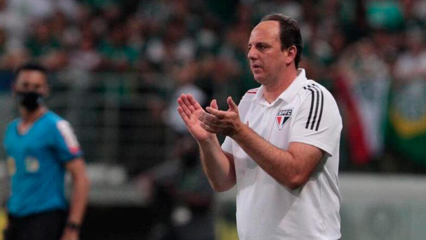 ESQUENTOU - Durante quase um mês, o técnico Rogério Ceni causou aflição na torcida ao colocar seu futuro no São Paulo atrelado à conquista da Copa Sul-Americana. Pois após a derrota por 2 a 0 para o Independiente del Valle, do Equador, em Córdoba (Argentina), o tom não poderia ser diferente e o comandante tricolor disse que 'precisa avaliar' algumas questões antes de bater o martelo sobre o próximo ano.