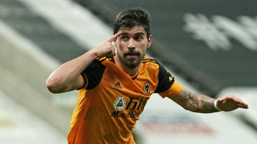 ESQUENTOU - Segundo o Daily Mail, o Barcelona visa contratar o Ruben Neves. Além do clube catalão, o Manchester United também estaria interessado no jogador do Wolverhampton.