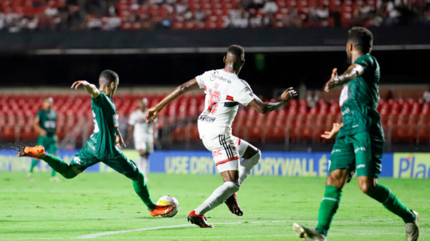 A partida entre São Paulo e Manaus foi a primeira vitória desta sequência que o Tricolor está mantendo. A última derrota da equipe no Morumbi foi ainda no Campeonato Paulista, contra o Palmeiras, por 1 a 0.   O duelo contra o Manaus foi válido pelo jogo de volta da segunda fase na Copa do Brasil. Com gols de Eder e Diego Costa. O confronto foi responsável por classificar a equipe de Ceni para a terceira etapa da competição.