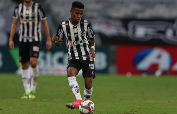FECHADO - O Botafogo avançou em mais uma negociação para reforçar o elenco. Após sinalizar interesse por Tchê Tchê, que atuava no Atlético-MG mas pertencia ao São Paulo, o Alvinegro concretizou a contratação do volante por R$ 5 milhões.