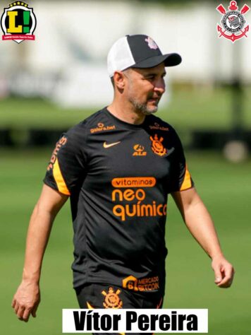 Vítor Pereira - 6,5: Começou o jogo com um ritmo intenso mas que logo se perdeu e demorou para retomar o controle da partida. Mexeu bem no time e os três personagens do gol vieram do banco de reservas.