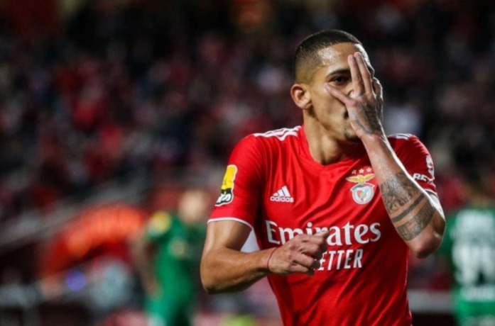 DESTAQUE POSITIVO: Gilberto (Benfica - Portugal) - Vivendo novo momento no time português, na vitória do Benfica por 2 a 1 sobre o Estoril, o lateral deu uma assistência na partida.