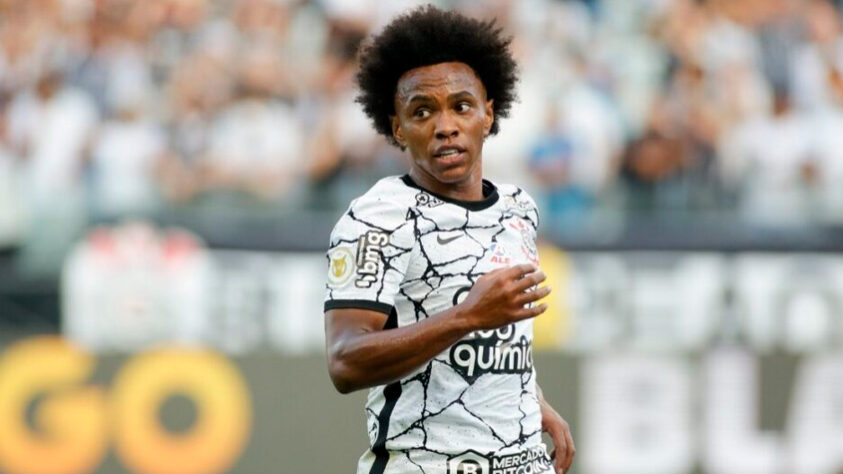 WILLIAN - CORINTHIANS: A volta para casa pode ser triste, e foi assim a passagem de William pelo seu clube de coração. Recebido nos braços da torcida, o craque pouco fez, e saiu brigado com a Fiel.