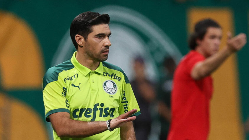 ESQUENTOU - O sucesso de Abel Ferreira no Palmeiras chegou na Premier League. O Brighton, que recentemente perdeu seu técnico para o Chelsea, fez uma consulta para contar com português. No entanto, a investida foi barrada, pois o português não tem interesse me deixar o Alviverde neste momento. A informação foi publicada pelo Uol e confirmada pelo LANCE!.