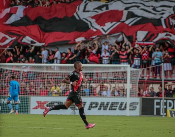 Campeonato Goiano: Há um jogo de saber quem levanta a taça de campeão estadual, Goiás e Atlético-GO realizam o jogo da volta da final no próximo sábado (02). Na primeira partida, o dragão venceu o Esmeraldino por 1 a 0 e chega com vantagem. 