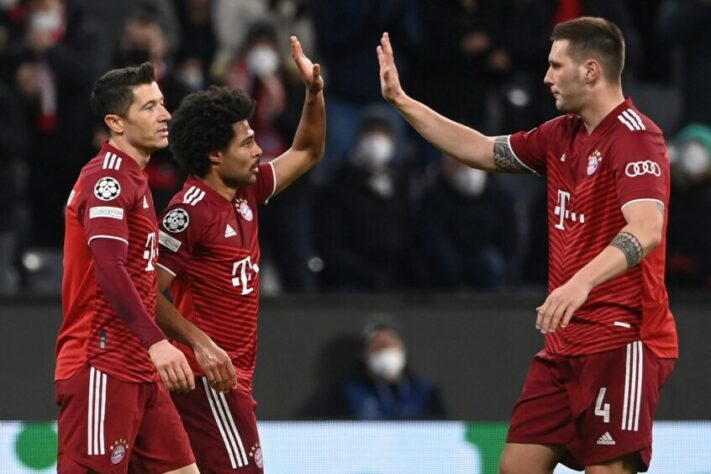 5º lugar: Bayern de Munique (Alemanha) - porcentagem de brasileiros que declararam torcida ao Bayern de Munique em 2020: 3% - porcentagem de brasileiros que declararam torcida ao Bayern de Munique em 2021: 3%.