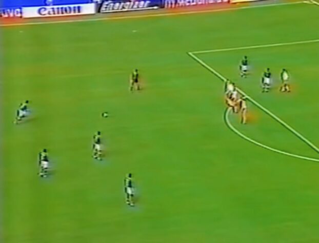 Gol de Branco nas quartas de final da Copa de 1994 contra a Holanda: "Capricha, Branco! Perna esquerda, partiu, bateu! Gool! Gool! Gool! Gooolll é do Brasil! Assina, Branco! Assina, Branco! Três Copas do Mundo! Você entrou quem sabe para decidir o jogo!