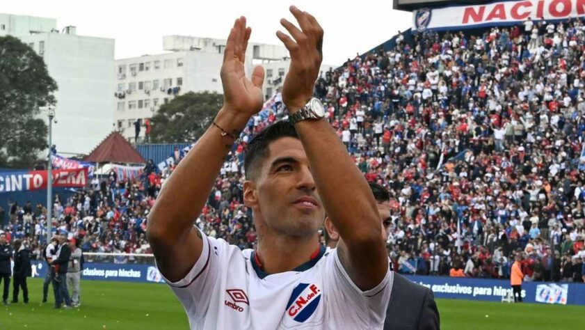 Luis Suárez é torcedor do Nacional-URU e voltou a jogar pelo time do coração, que o revelou para o futebol.