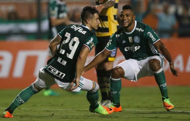 Palmeiras 3 x 0 Novorizontino - Campeonato Paulista - 07/04/2017: a partida foi realizada no estádio do Pacaembu por conta de um show do cantor britânico Elton John. 