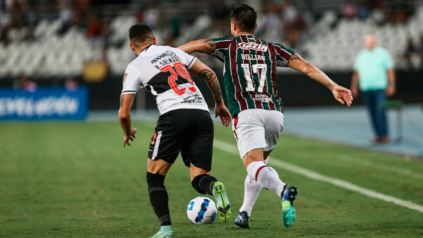 Olimpia - Sobe: Explorou os erros do Fluminense e levou perigo  no fim do primeiro tempo. / Desce: Mesmo tendo chances, não conseguiu ampliar a vantagem e falhou na execução de jogadas. 