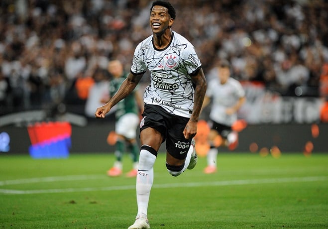 Gil (35 anos) - Posição: zagueiro - Clube: Corinthians