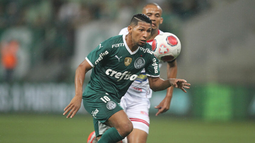 Na noite desta quarta-feira (23), o Palmeiras venceu o Ituano por 2 a 0, no Allianz Parque, e garantiu a classificação para as semifinais do Paulistão. Raphael Veiga, mais uma vez de pênalti, e Rony marcaram os gols do Verdão e foram os destaques da equipe. Confira todas as atuações. (por Julia Mazarin)