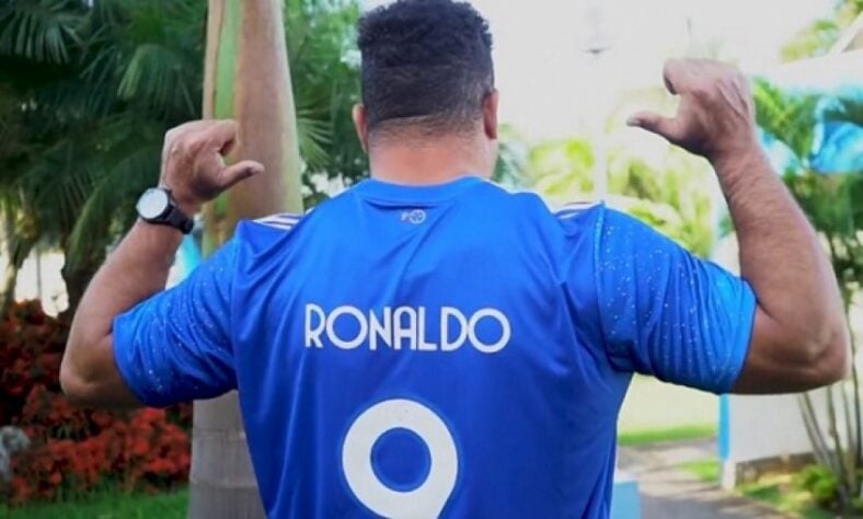 MELOU - Ronaldo esteve perto de comprar o Brentford, clube que atualmente disputa a Premier League. As conversas entre as partes aconteceram em 2017 e foram reveladas pelo próprio Fenômeno em entrevista ao portal "Good Morning Britain", da Inglaterra.