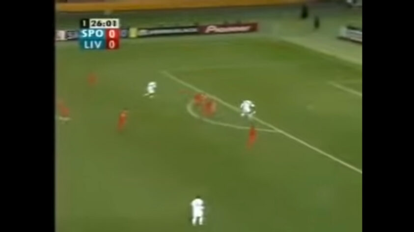 Gol de Mineiro na final do Mundial de Clubes de 2005 entre São Paulo e Liverpool: "Toque de bola, posição legal, Mineiro bateu! Bateu! Bateu! Gooolll é do São Paulo! Mineiro número 7, é o número dele!"