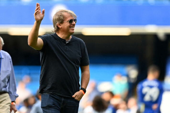 ESQUENTOU - Chefe executivo da Premier League, Richard Masters indicou que o Chelsea precisará vender jogadores na janela de transferências do verão europeu. Durante o evento "Business of Football Summit", o dirigente disse que não irá defender os Blues caso haja irregularidades em suas finanças.