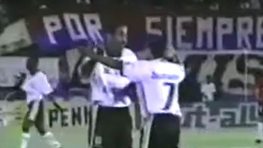 O primeiro jogo do Timão contra um boliviano foi nas oitavas de final da Libertadores de 1999, contra o Jorge Wilstermann. No jogo de ida, na Bolívia, Marcelinho Carioca fez para o Corinthians, e a partida terminou 1 a 1.