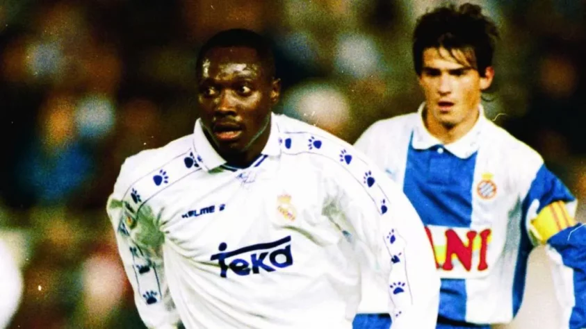 Além do sucesso no Brasil, Rincón também tem carreira no futebol europeu. Ele atuou em Napoli e Real Madrid. Fora de Europa e Brasil, o meio-campista jogou em Tolima (COL), Independiente Santa Fe (COL) e América de Cali (COL).