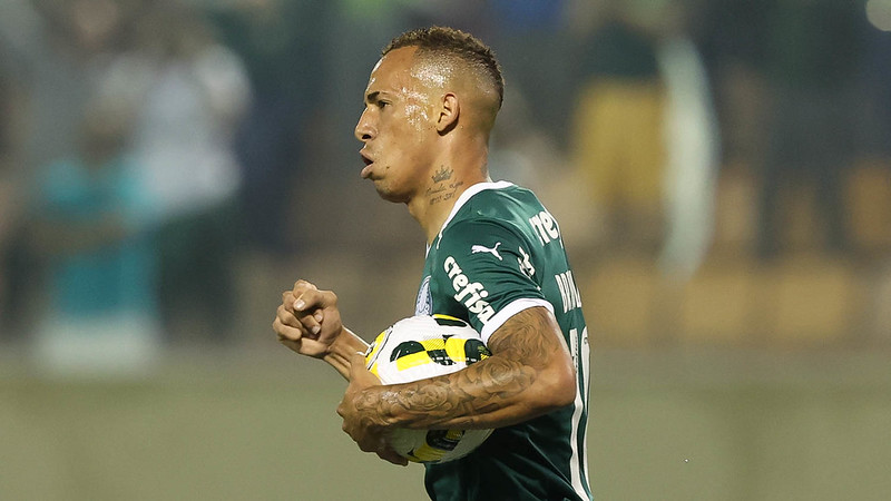 O Palmeiras venceu a Juazeirense-BA por 2 a 1 na noite deste sábado (30), na Arena Barueri, em duelo válido pela terceira fase da Copa do Brasil. Breno Lopes e Gustavo Scarpa sacramentaram a vitória palmeirense e se destacaram. Confira todas as atuações. (por Julia Mazarin)