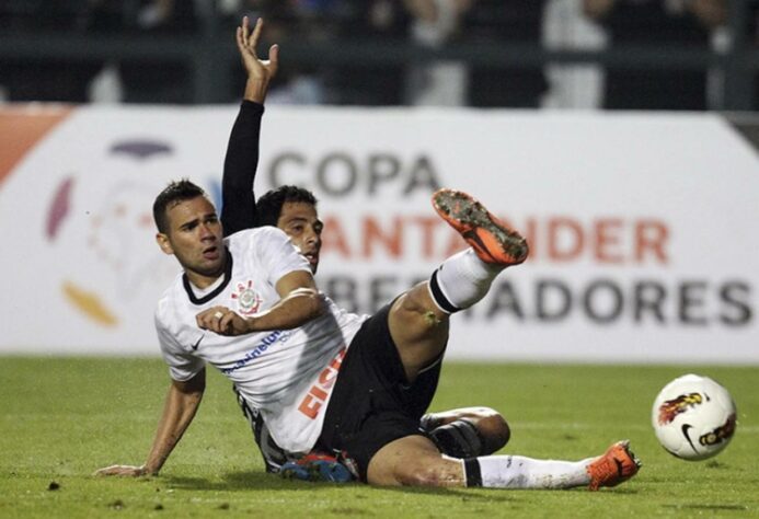 Leandro Castan: zagueiro - titular na decisão contra o Boca - 35 anos - atualmente está no Guarani