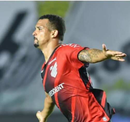 FECHADO - Zé Ivaldo está a caminho do Cruzeiro e o atleta deve chegar por empréstimo. A informação foi divulgada pela jornalista Monique Vilela e confirmada pelo L!.